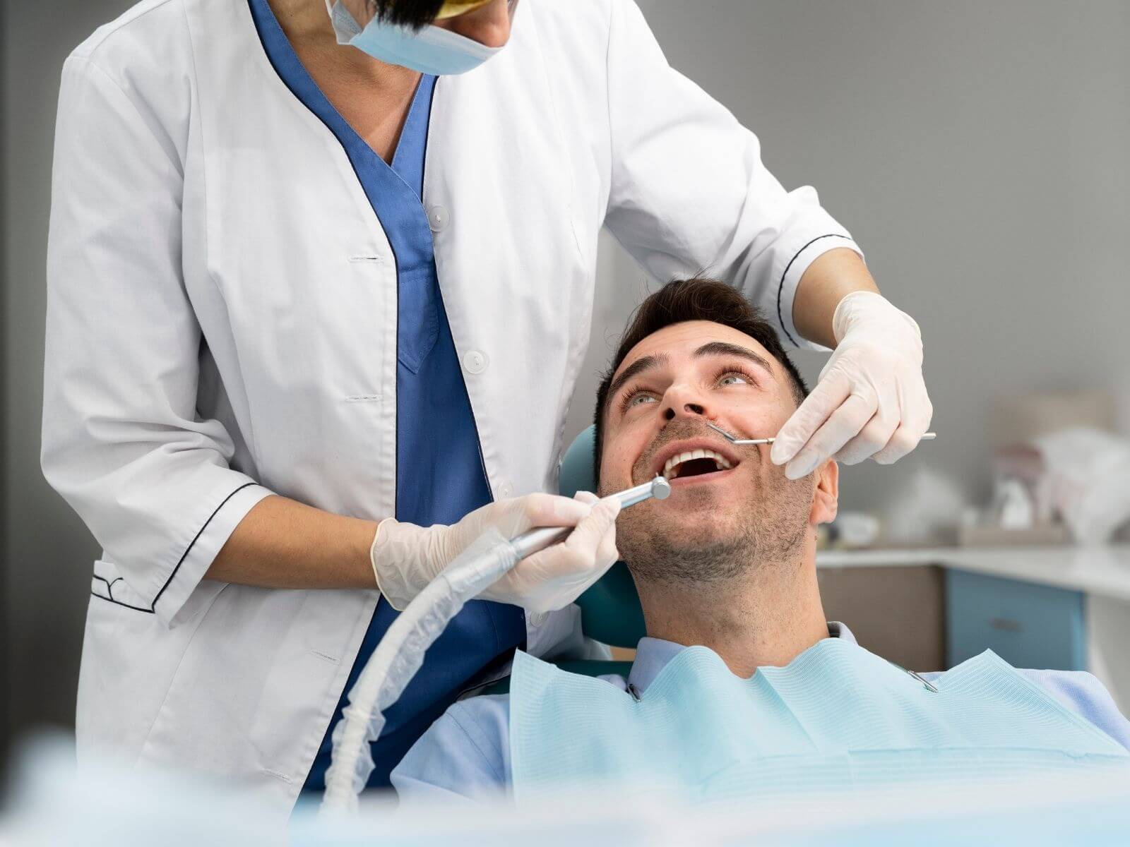 The Process of Getting A Dental Implant After A Tooth Extraction